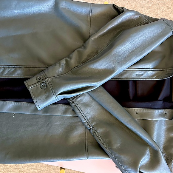 Aritzia Babaton Shirt Jacket - Picture 2 of 4